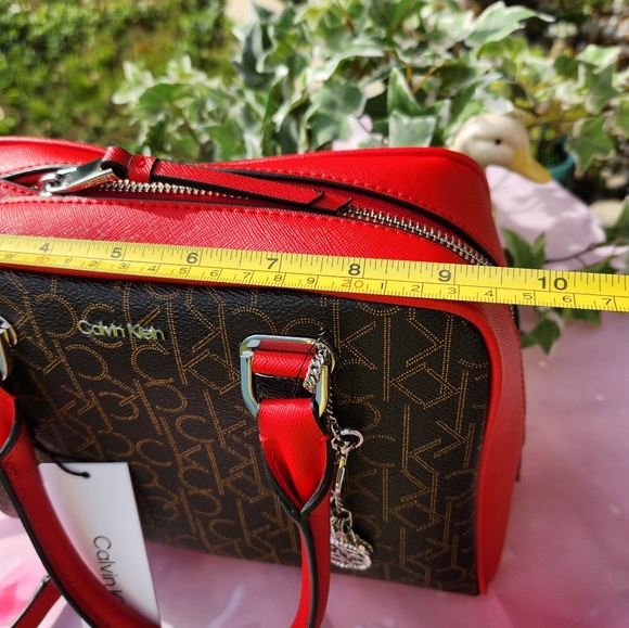 Calvin Klein Handbag/ Crossbody With Bag Charms - Picture 15 of 15